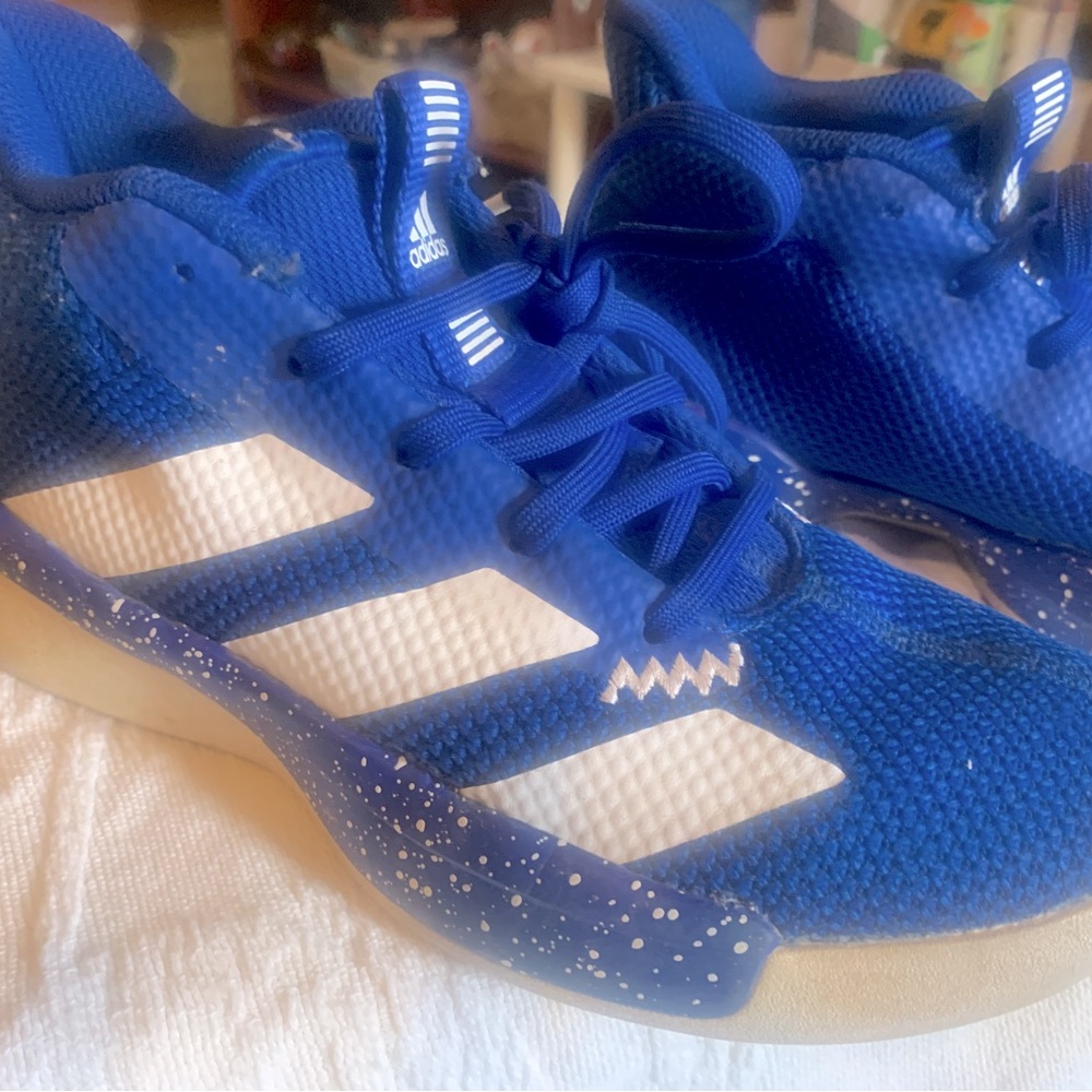 BLUE ADIDAS BASKETBALL SHOES SZ 3 youth LIKE NEW!